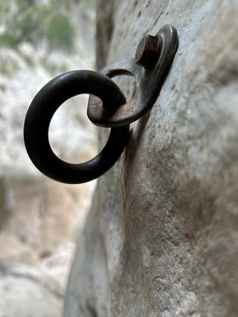 Metallöse zur Befestigung von Seilen